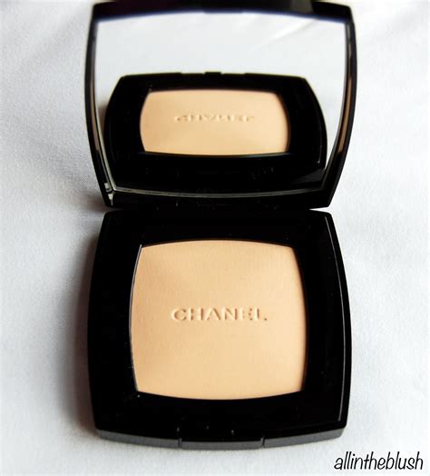 chanel poudre universelle compacte 70 beige|Chanel makeup powder.